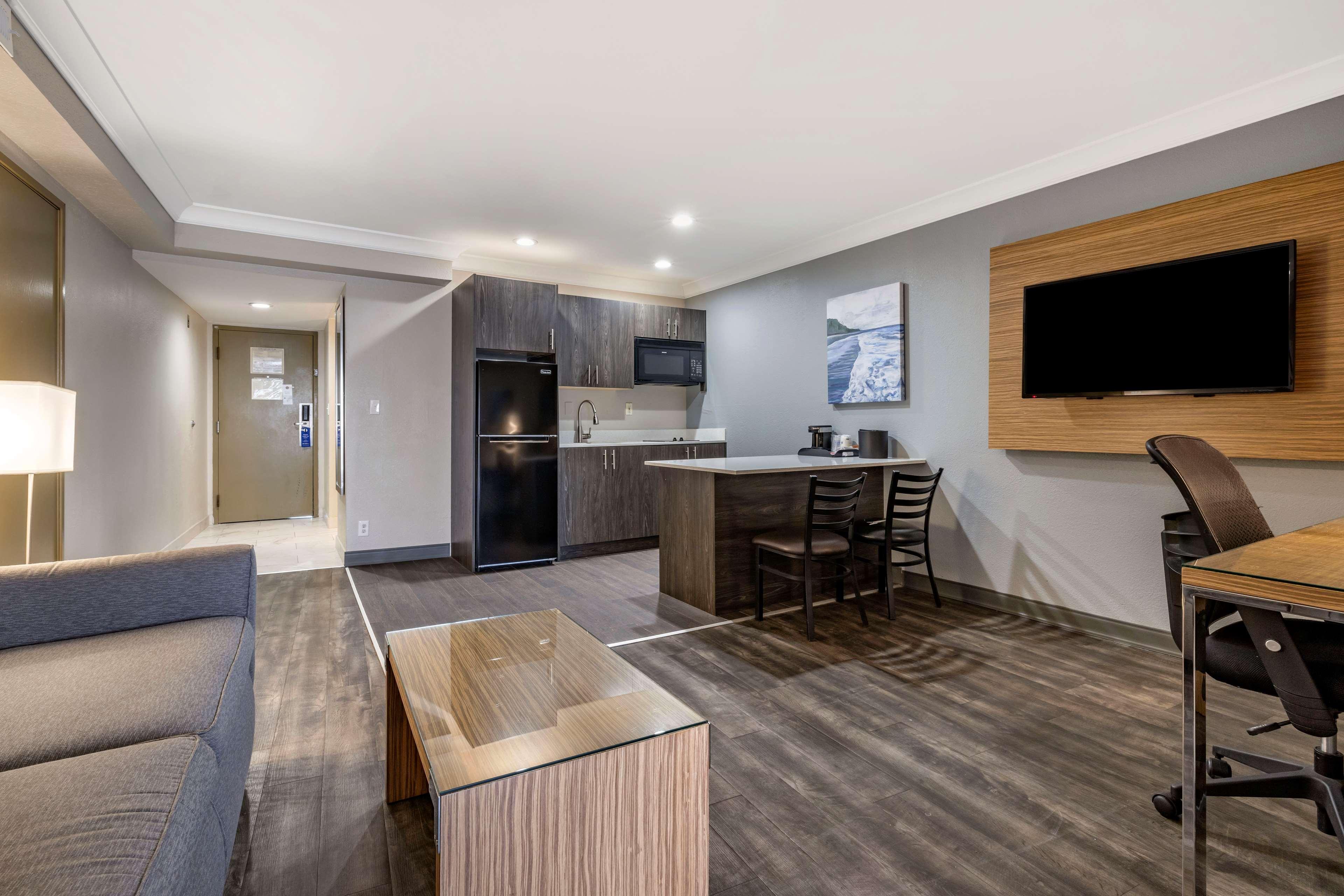 אנסיניטס The Encinitan Hotel & Suites מראה חיצוני תמונה